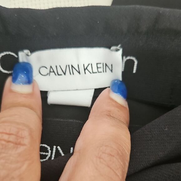 Calvin Klein Black Skinny Pants with Sleek Design - Picture 2 of 16